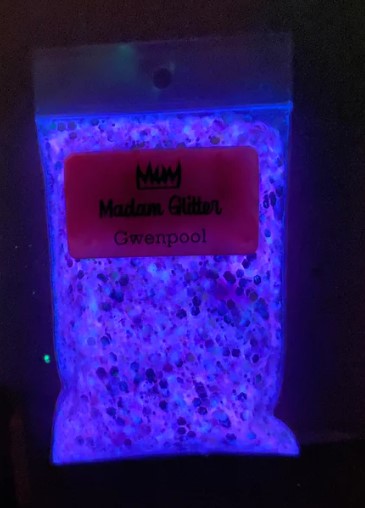 Gwenpool GLOW Glitter